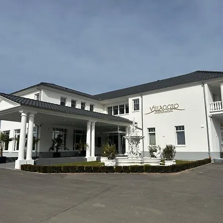 Villaggio Ξενοδοχείο 4*