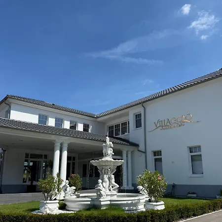 Villaggio Ξενοδοχείο 4*